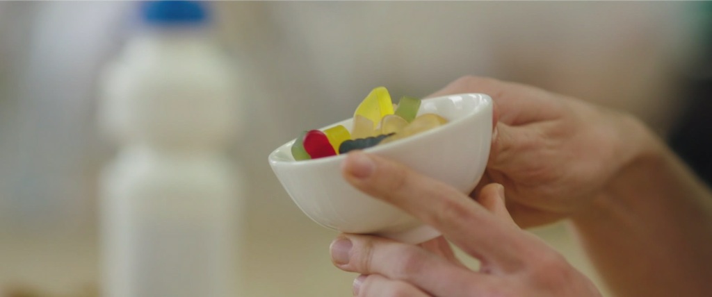 De weg van een snoepje<br/>Over eten (c) VRT