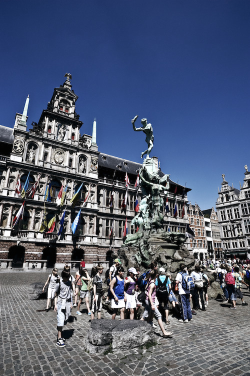 Grote Markt ©Antwerp Tourism & Conventions - Dave van Laere
