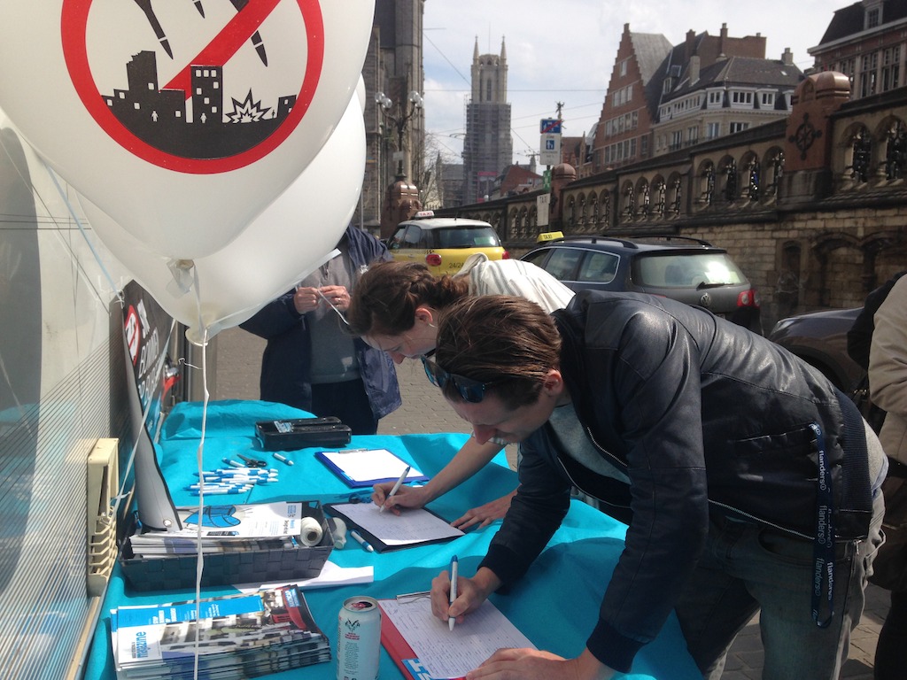Actiedag op 9 april 2016 op de Korenmarkt in Gent © Handicap International