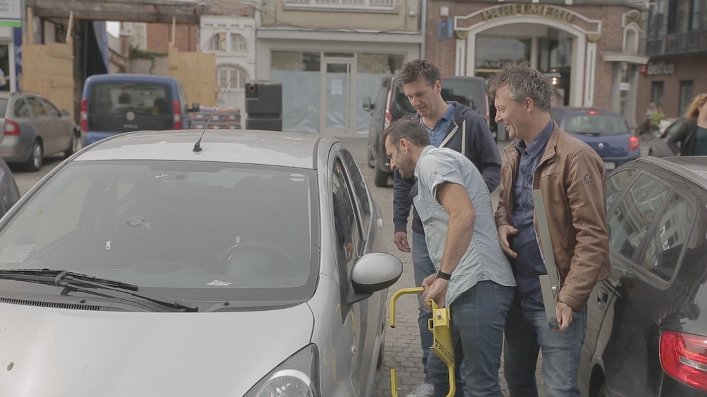 6. De hoofdrol spelen in de nieuwe videoclip van De Romeo's<br/>Sorry voor alles (c) VRT