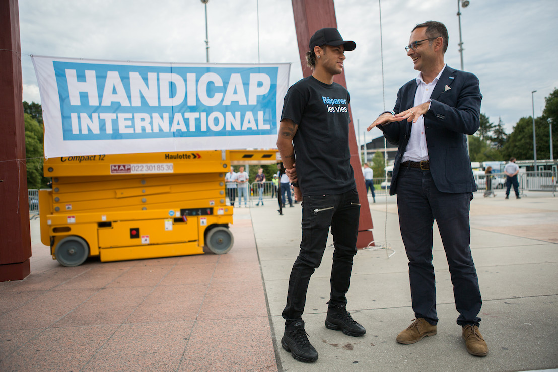 Neymar wordt ambassadeur voor Handicap International