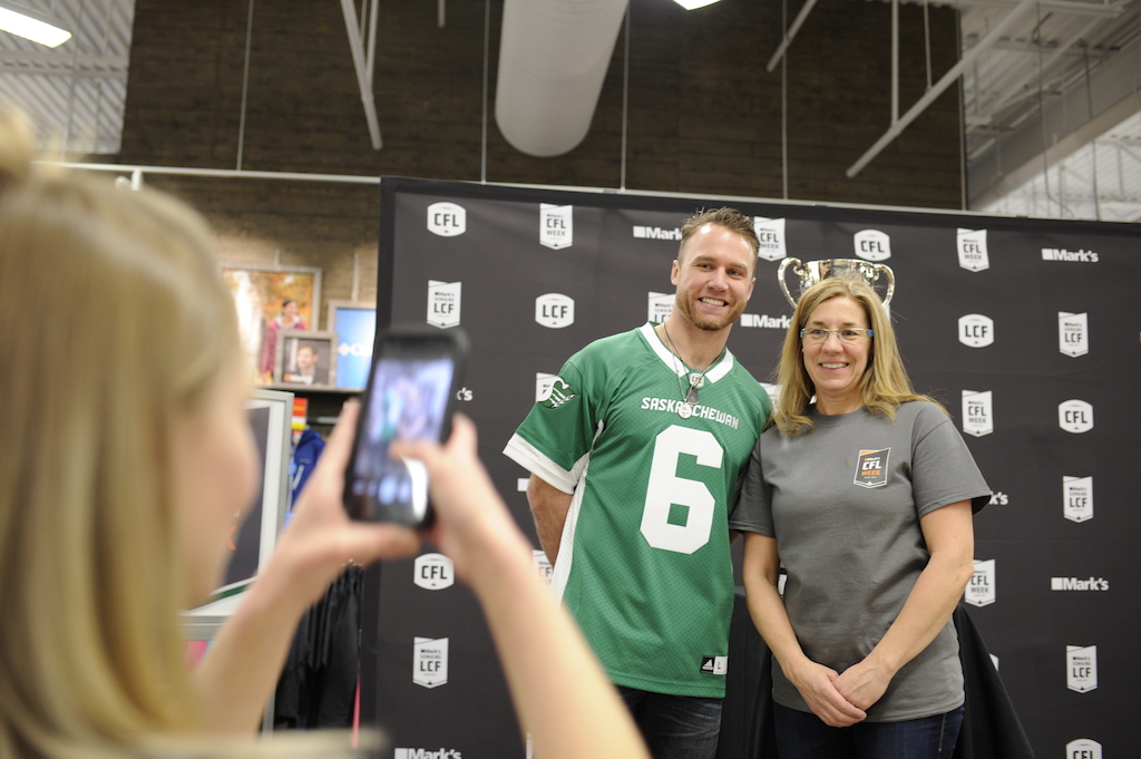 Rob Bagg poses with a fan (Photo credit: Mark Taylor)