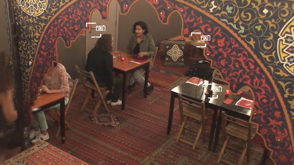 1. Geen echt Iraans restaurant<br/>Sorry voor alles (c) VRT
