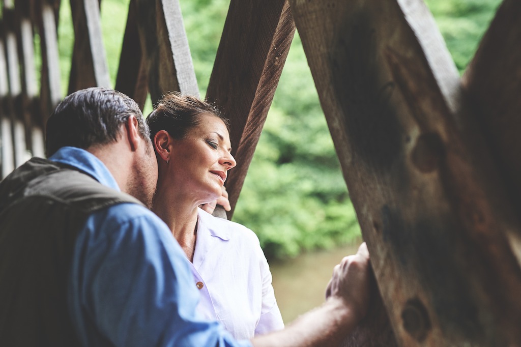 Travis Smith & Kristin Markiton <br/>Photo by Chris Bartelski