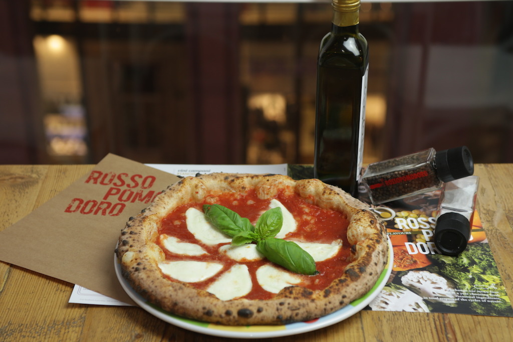 Pizza - ROSSOPOMODORO