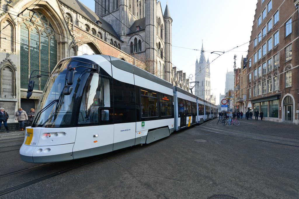 De Flexity 2-tram van De Lijn in Gent. Foto: De Lijn.
