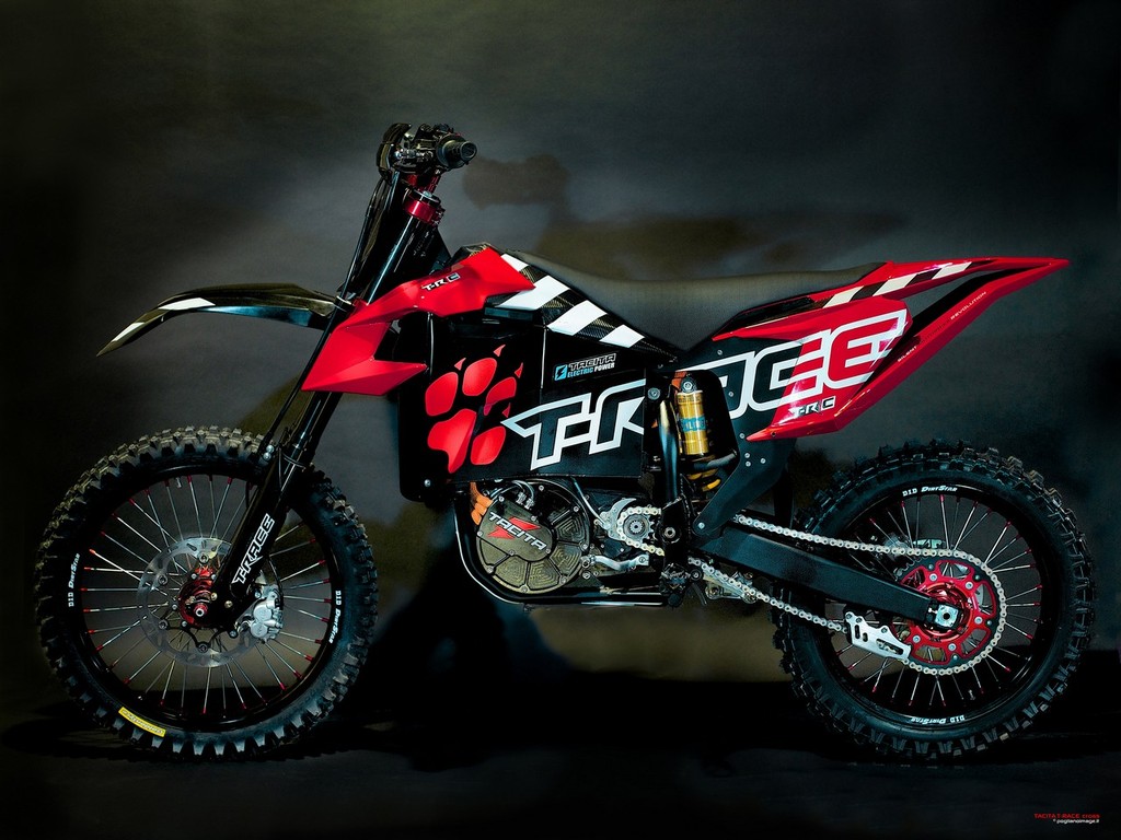 Tacita T-Race