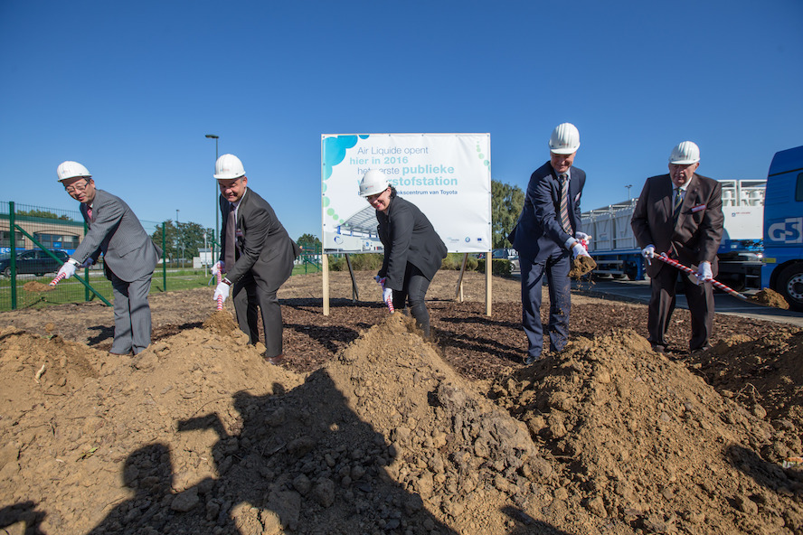Eerste spadesteek: eerste publieke waterstofstation in België zal bij Toyota staan en wordt door Air Liquide geleased