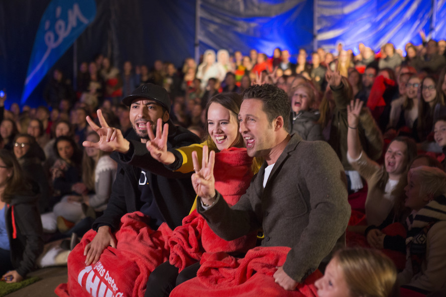 750 Thuis-fans verzamelen in Kortrijk voor een onvergetelijke televisie-avond