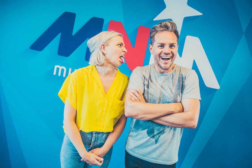 Julie Van den Steen en Peter Van de Veire - © VRT