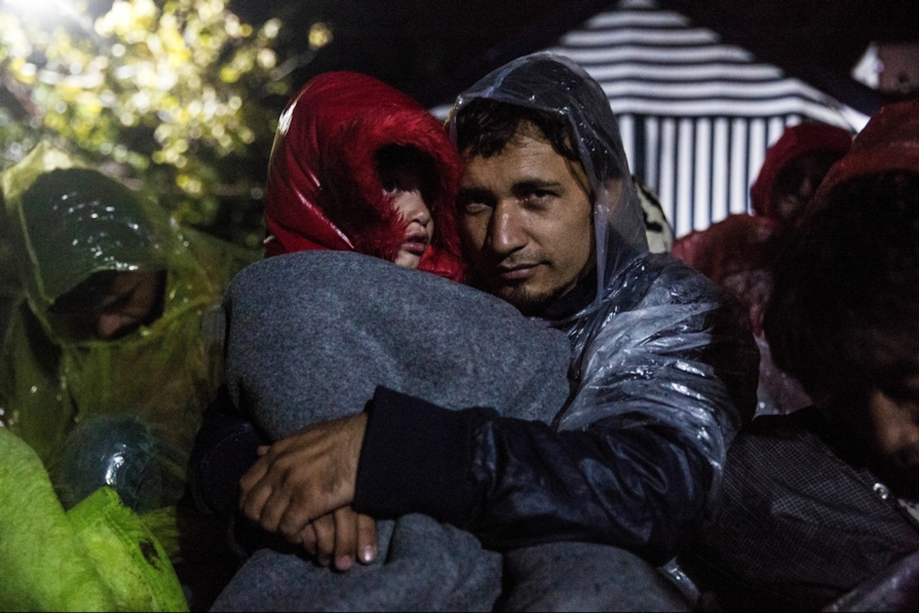 System identifier<br/>: MSF154432<br/>Title<br/>: Stranded in Serbia<br/>Photographer / cameraman<br/>: Anna Surinyach<br/>Countries:<br/>Serbia<br/>Description<br/>: Up to 3,000 refugees were stranded in the border between Serbia and Croatia on<br/>October 19. Hundreds had spent the night on the Serbian transit area of Babska-Sid, with no shelter.<br/>Rain and low temperatures were affecting the health conditions of the refugees
