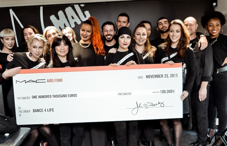 M.A.C Cosmetics doneert €100.000,- aan dance4life!