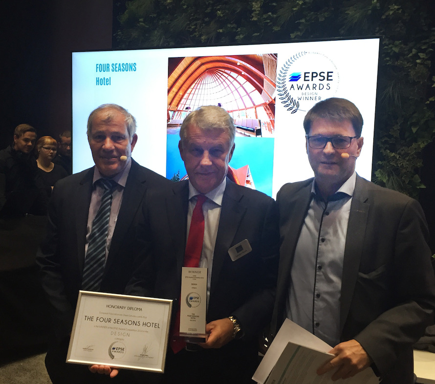 Four Seasons Hotel - Design Winner /from the left: Hanoch Goldman (Palram), Laurence Martin (BrettMartin), Alexandre Dangis (EuPC)/