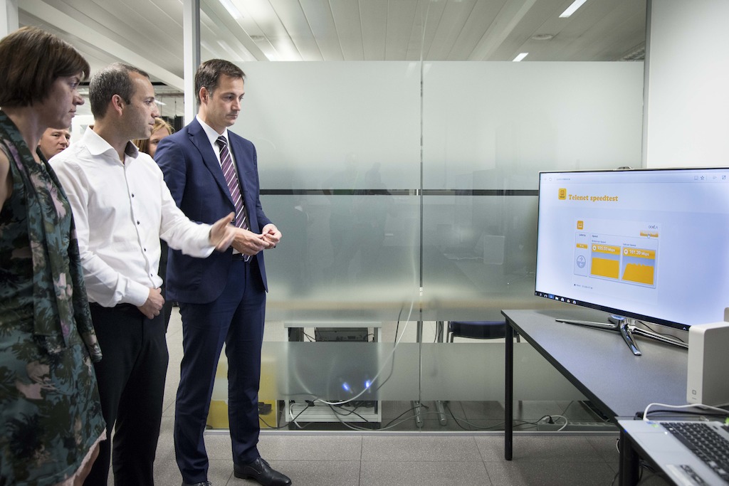 Ann Caluwaerts (Corporate Affairs & Communications, Telenet), Micha Berger (CTO, Telenet), Alexander De Croo