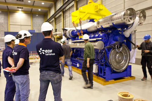 Un moteur de cogénération dans la centrale thermique de Gand Ham.
