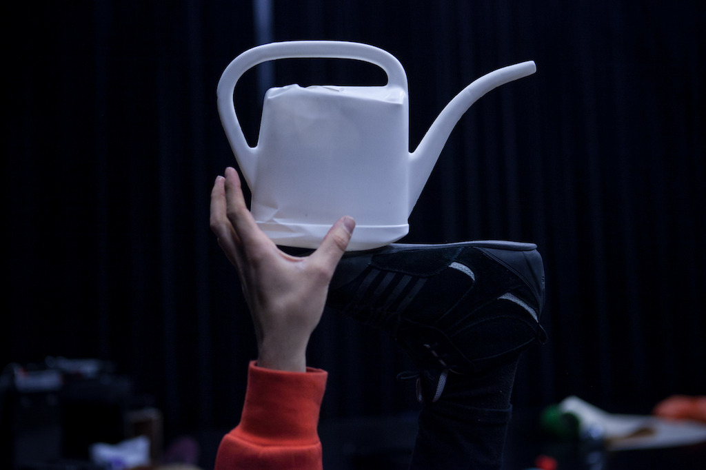 Fr. 28 & Sa. 29.10, 20:30<br/>Louis Vanhaverbeke - MULTIVERSE - performance - photo: Radovan Dranga