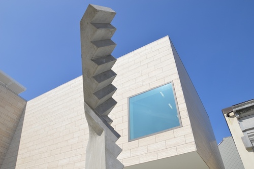Trapsculptuur Hannes Van Severen (c) M - Museum Leuven