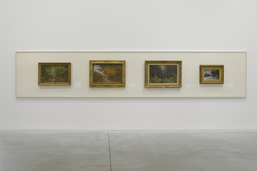 Zaalzicht met werken van Coosemans (c) Isabelle Arthuis