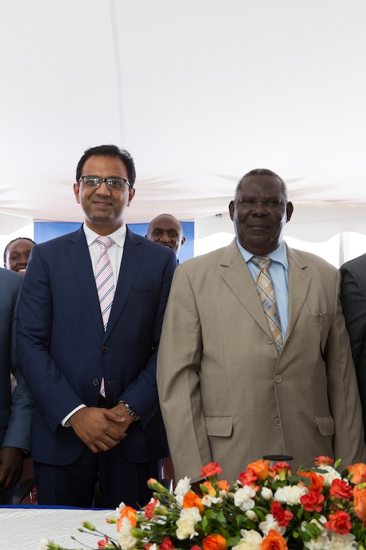 Zanzibar's Second Vice President Ambassador Seif Ali Iddi and flydubai's SVP Sudhir Sreedharan