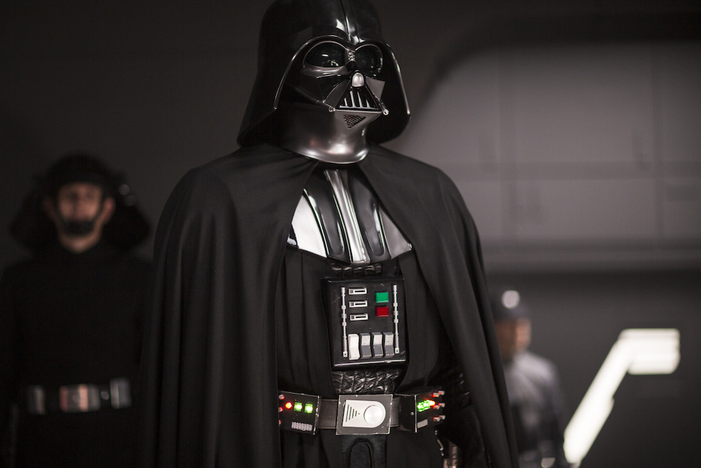 ©2016 & TM Lucasfilm Ltd. (1)