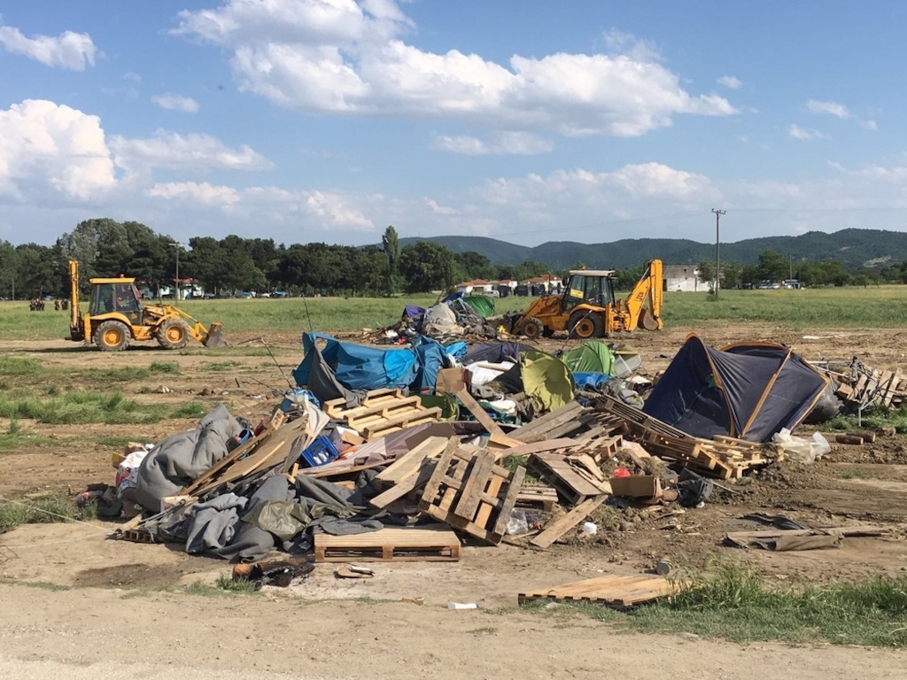 Idomeni camp eviction. Photograpaher: Amir Karimi
