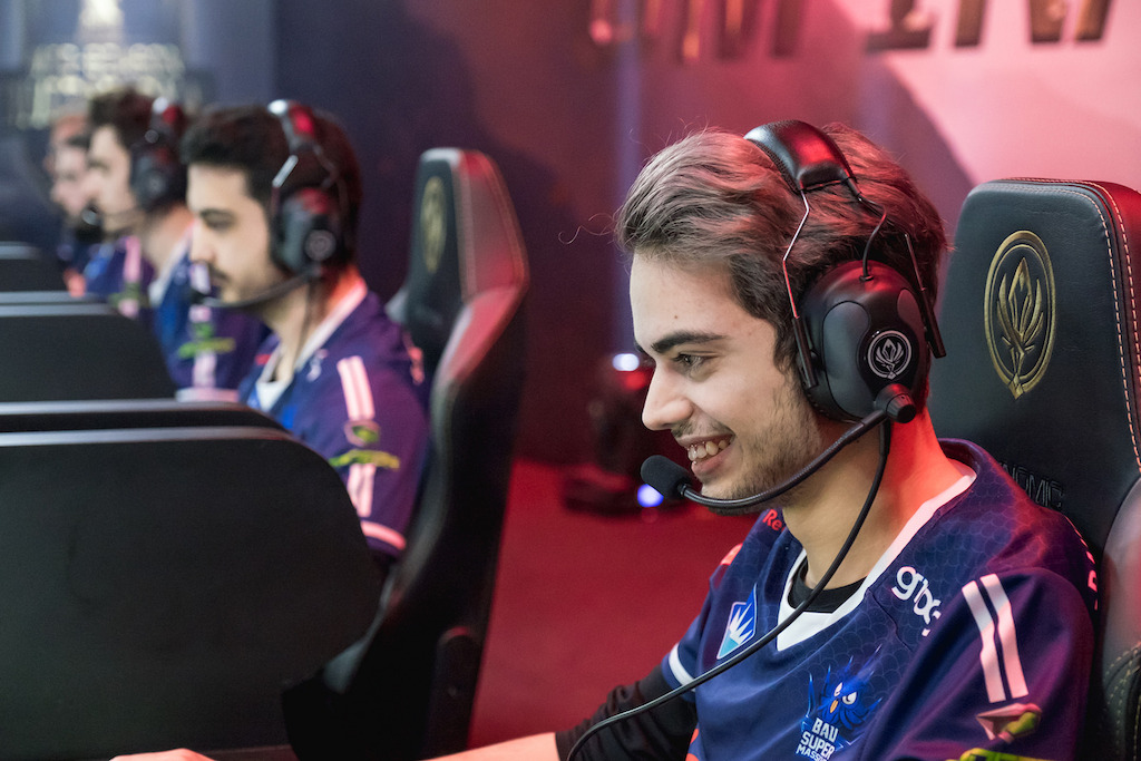 Dumbledoge, soporte de SuperMassive eSports
