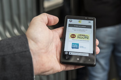 Wifi op De Lijn: surfen op de tram (credit: Stefaan Van Hul)