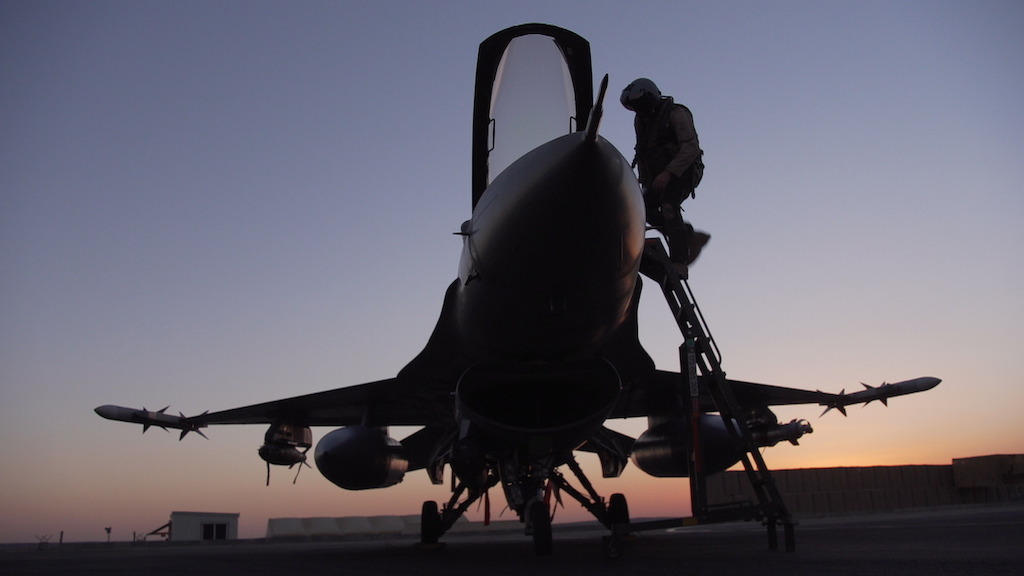 IS in het vizier - Afl 2 : Belgische F16-piloot - (c) VRT