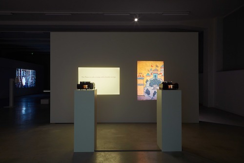 Zicht op de tentoonstelling Ellie Ga. Pharos in M - Museum Leuven<br/>© Dirk Pauwels