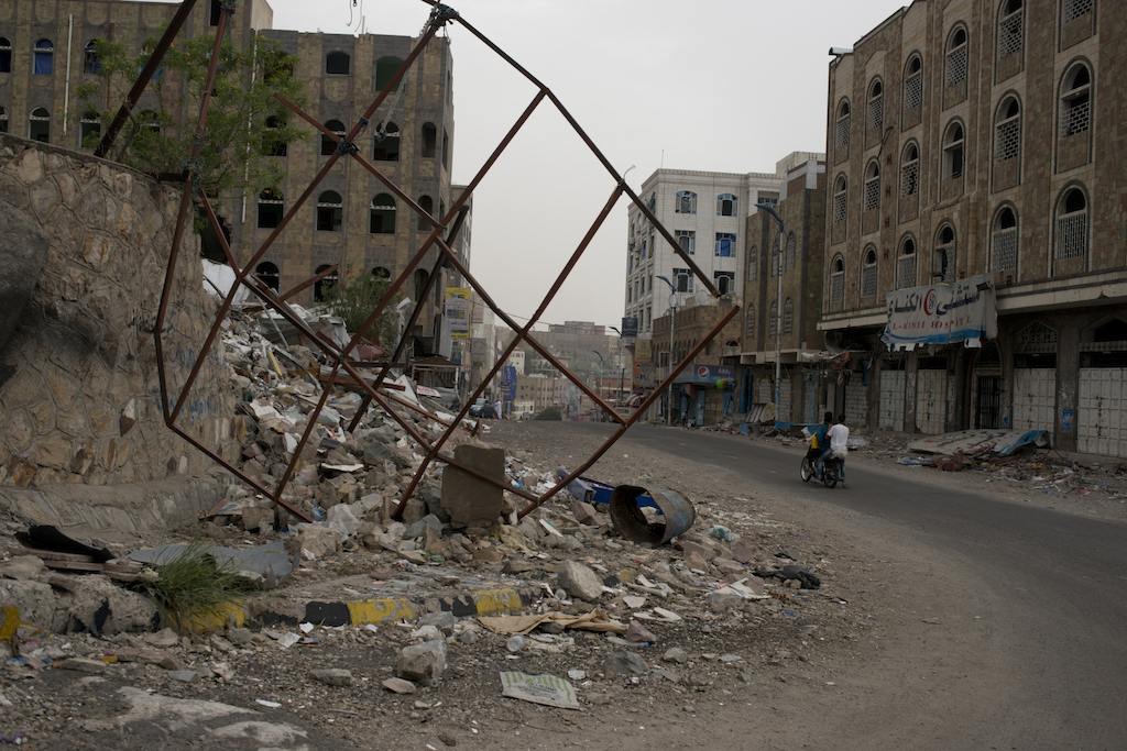 A local school sits flattened by an airstrike on July 24, 2015 in Taiz, Yemen. Photographer: MSF