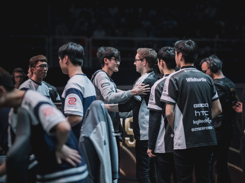 Karsa, junglero de Flash Wolves y Bjergsen, carrilero central de TSM