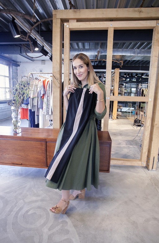 Tiany bezoekt de ateliers van Bellerose en Façon Jacmin en draagt zelf Dries Van Noten - Copyright Felix Baumsteiger voor Belmodo