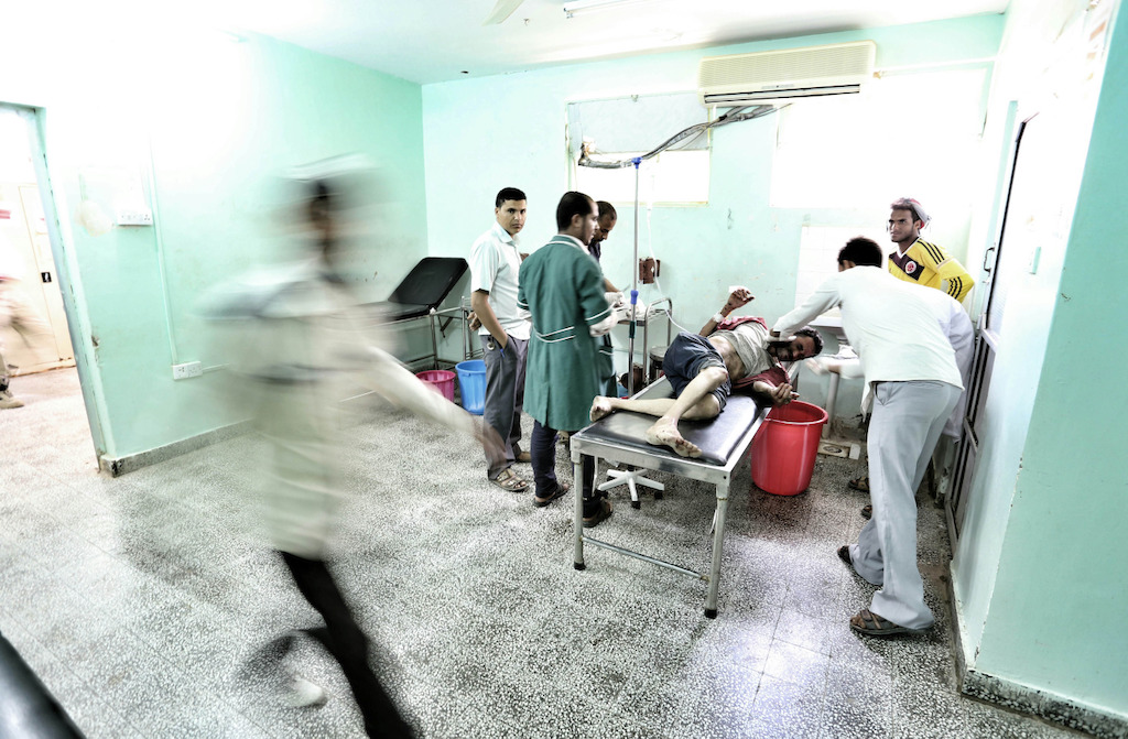MSF medical team at AL-Nasr hospital in Al-Dhale governorate south of Yemen providing medical assistance to patient in the ER, the patient was injured due to road traffic accident. Photographer: Mohammed Sanabani