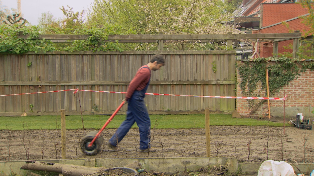 Jan en Thomas leggen een tuin aan voor geen geld<br/>Voor hetzelfde geld (c) VRT