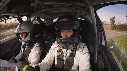 De werkende mens - Aflevering 2 : Vrouwen op de rand van ... - Rallypilote Melissa Debackere - (c) VRT