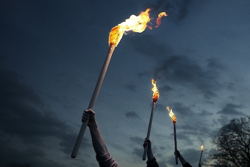 Lichtfront: evocatie van de fakkeldragers - (c) GoneWest