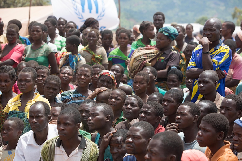 Over 5.800 Mozambican nationals have camped in the village of Kapise 2 in Malawi after fleeing their homes in Mozambique, the majority of them women, children and the elderly. They are living in precarious conditions well below internationally recognized humanitarian standards. © James Oatway / MSF