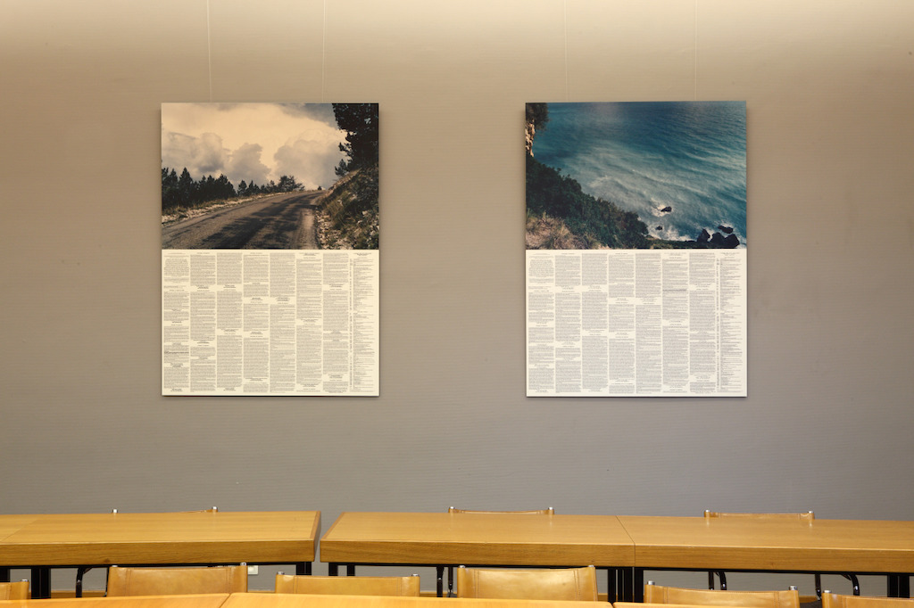 Installatiezicht 'Entre nous quelque chose se passe...' in de Bibliotheek Faculteit Rechtsgeleerdheid KU Leuven. <br/>Kunstenaar en werk: Christoph Fink, Beweging#35, Gent - Etna (zomer 1997)<br/>Foto © Dirk Pauwels