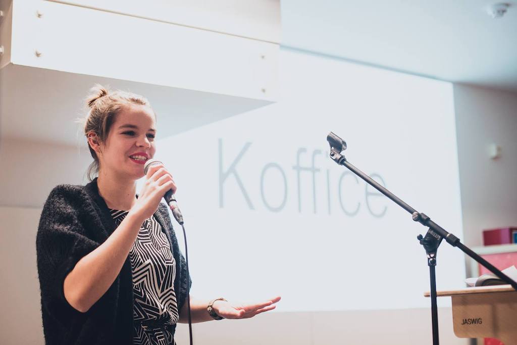 Lenja Doms, Koffice