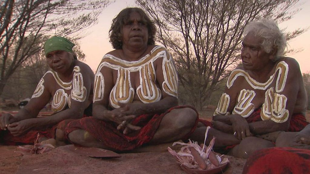 Around the world in 80 Faiths - aflevering 1: Australasia - (c) BBC