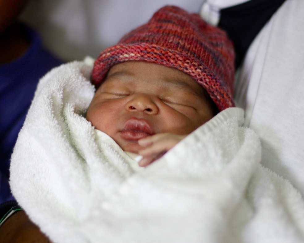 Le 12 septembre 2012, un bébé a vu le jour à bord de l’Aquarius. Né dans les eaux internationales, le petit garçon s’appelle Newman Otas. © Alva White