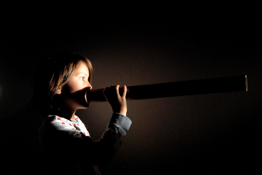 Podium: 6 & 7/11 (Beursschouwburg <3 BRONKS) - Britt Hatzius - BLIND CINEMA