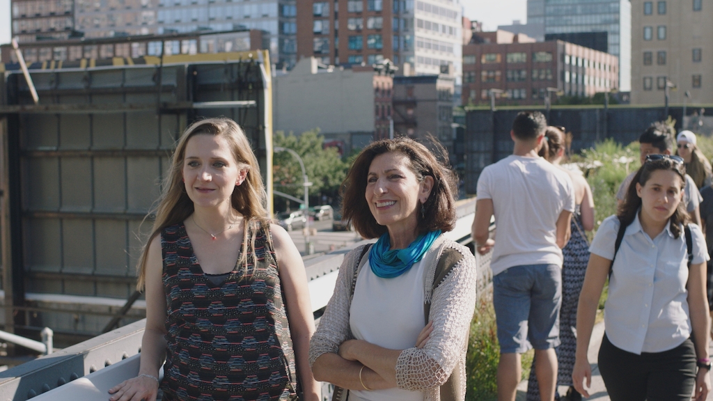Alicja Gescinska en Anisa Mehdi - (c) Kris Van de Voorde