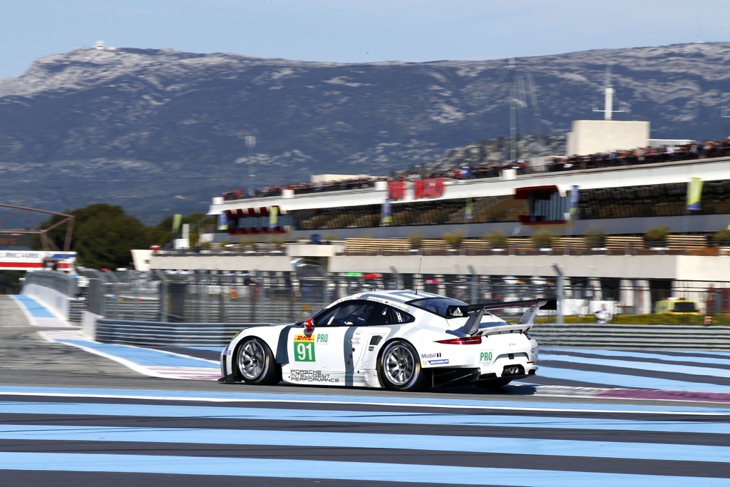 Porsche 911 RSR, Porsche Team Manthey: Joerg Bergmeister, Richard Lietz, Michael Christensen