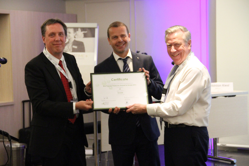 Winner in category PP: Borealis represented by Eric Marohn & Franck Lagoutte. Award handed by Ron Marsh, Chairman Polymers for Europe Alliance.