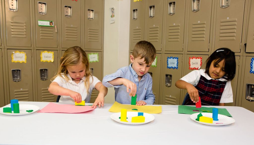 Coloring and painting shapes