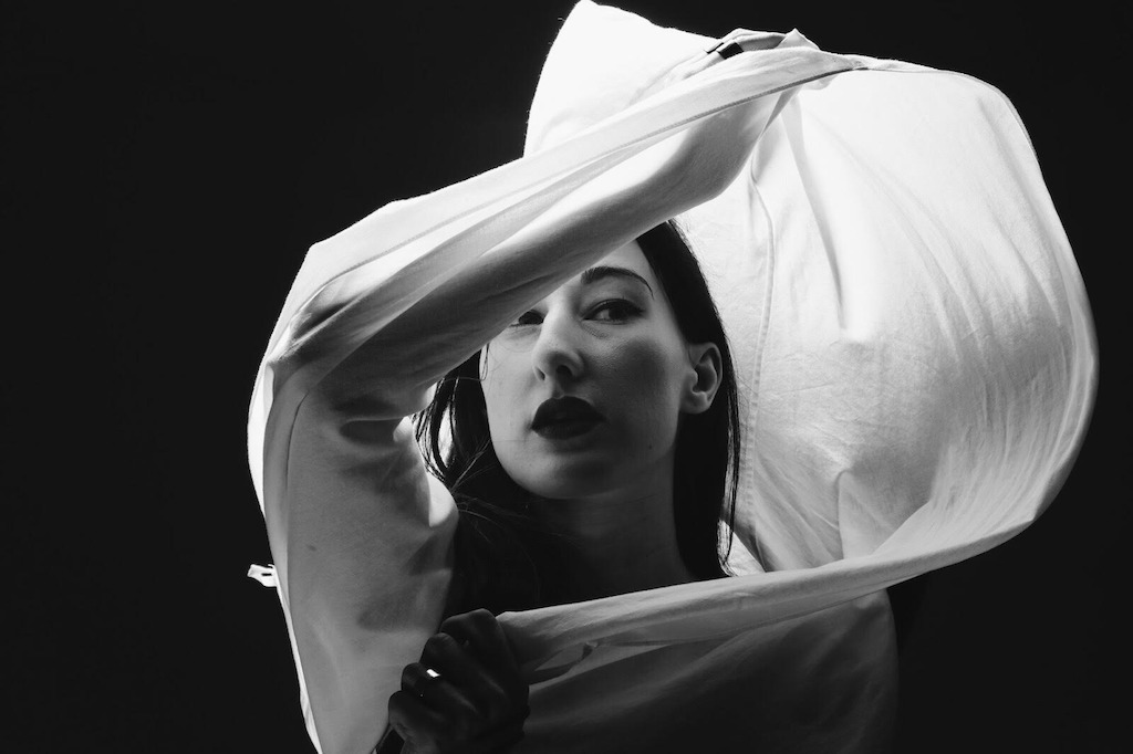 27.11 Zola Jesus