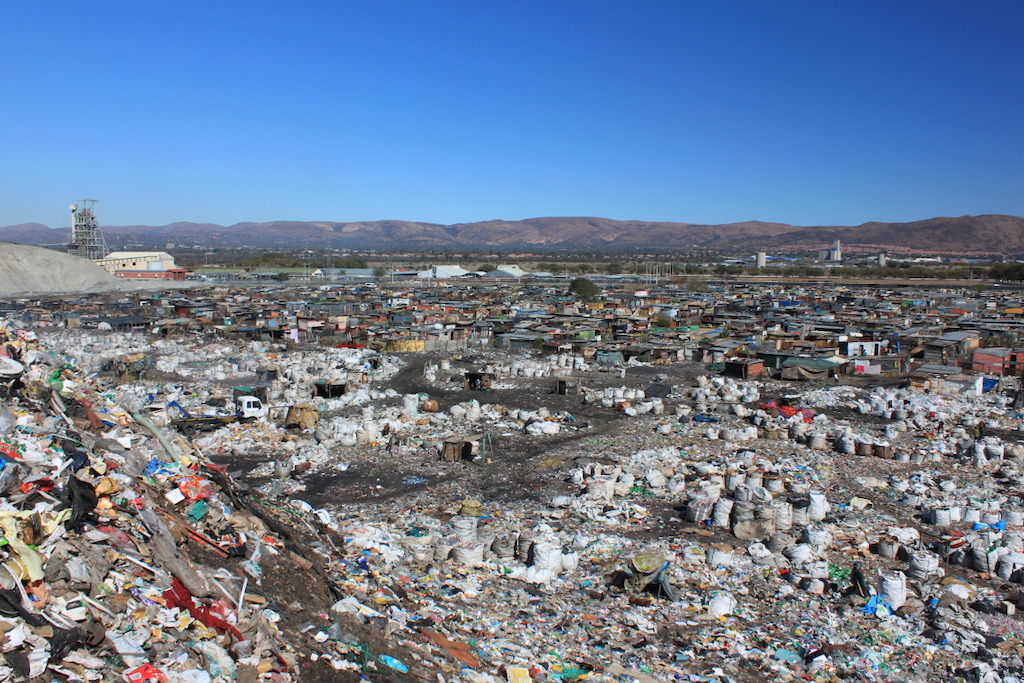 Sondela community in Rustenburg Municipality is wedged between an functioning mine shaft, a refuse dump and hostels. A recent MSF survey showed that 1 in 4 women in this large mining town in the Platinum Belt of South Africa have experienced rape in their lifetime. MSF is providing medical and psycho-social counselling for rape survivors here. Photographer: Garret Barnwell
