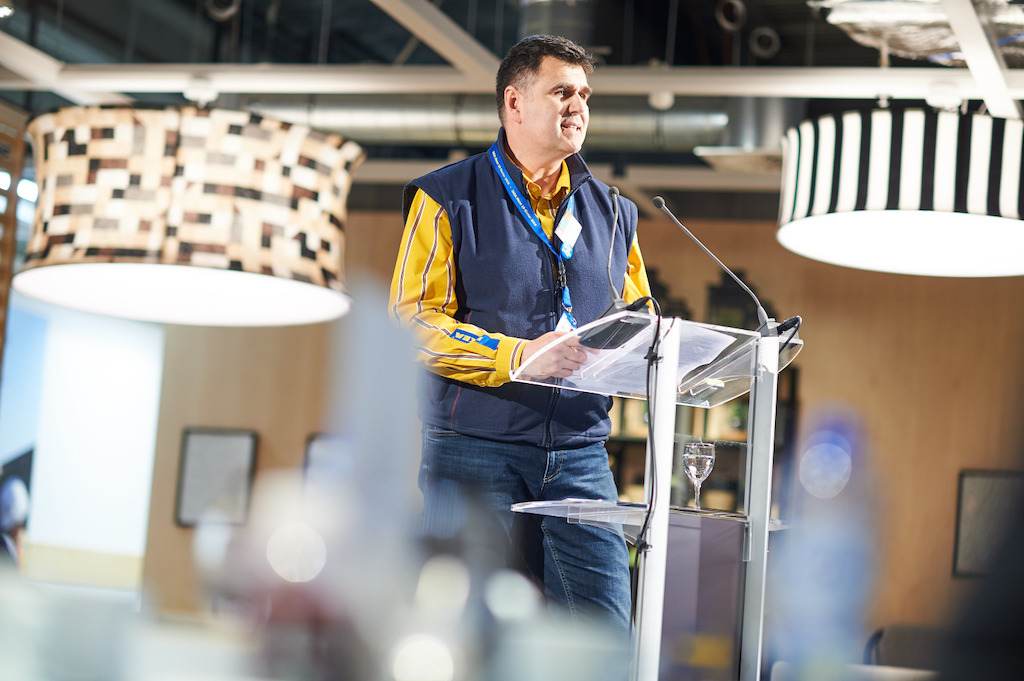 Petr Pokorny winkeldirecteur van IKEA Mons © David Plas