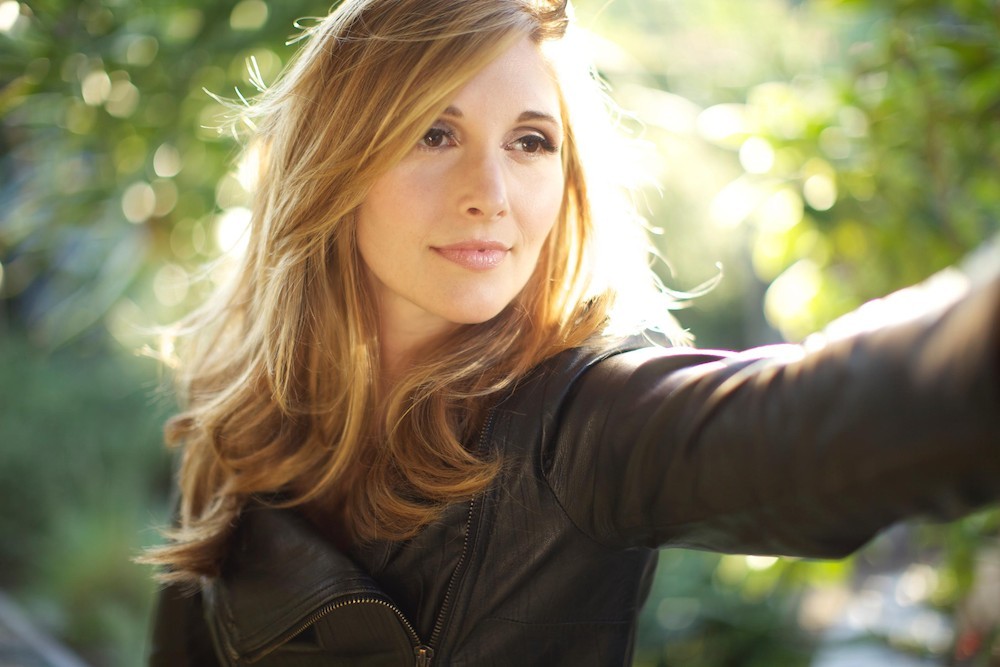Stephanie Piazza Signs With Harris Management